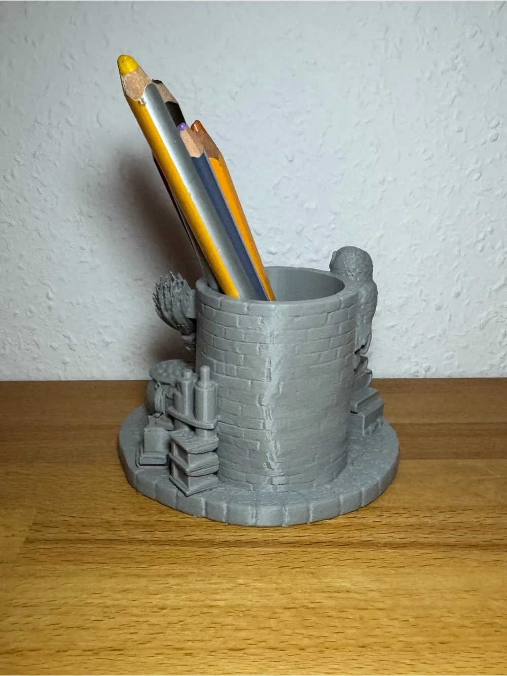 3D Printed  Harry Potter-Themed Pencil pen desk organizer
